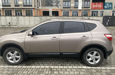 Позашляховик / Кросовер Nissan Qashqai 2011 в Львові