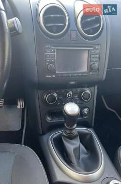 Внедорожник / Кроссовер Nissan Qashqai 2012 в 