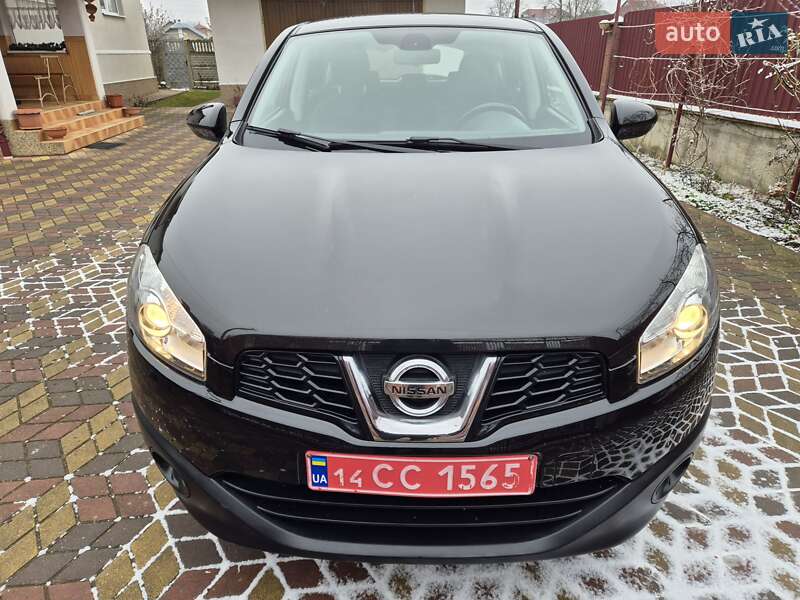 Позашляховик / Кросовер Nissan Qashqai 2011 в Стрию