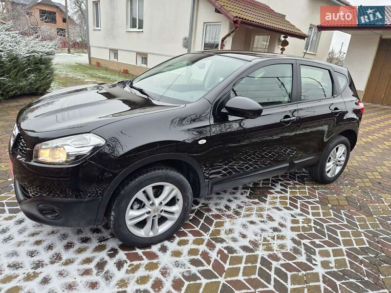 Позашляховик / Кросовер Nissan Qashqai 2011 в Стрию