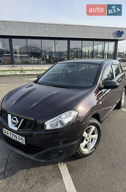 Позашляховик / Кросовер Nissan Qashqai 2012 в Києві