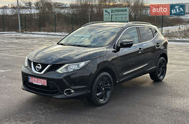 Внедорожник / Кроссовер Nissan Qashqai 2015 в Ровно