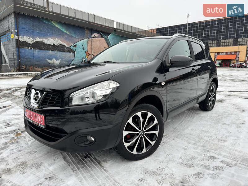 Позашляховик / Кросовер Nissan Qashqai 2011 в Луцьку