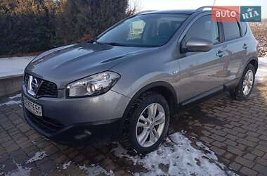 Позашляховик / Кросовер Nissan Qashqai 2011 в Чернівцях