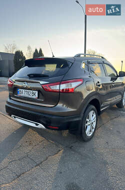 Внедорожник / Кроссовер Nissan Qashqai 2016 в 