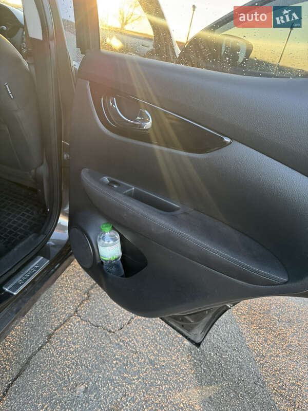 Внедорожник / Кроссовер Nissan Qashqai 2016 в Малой Виске