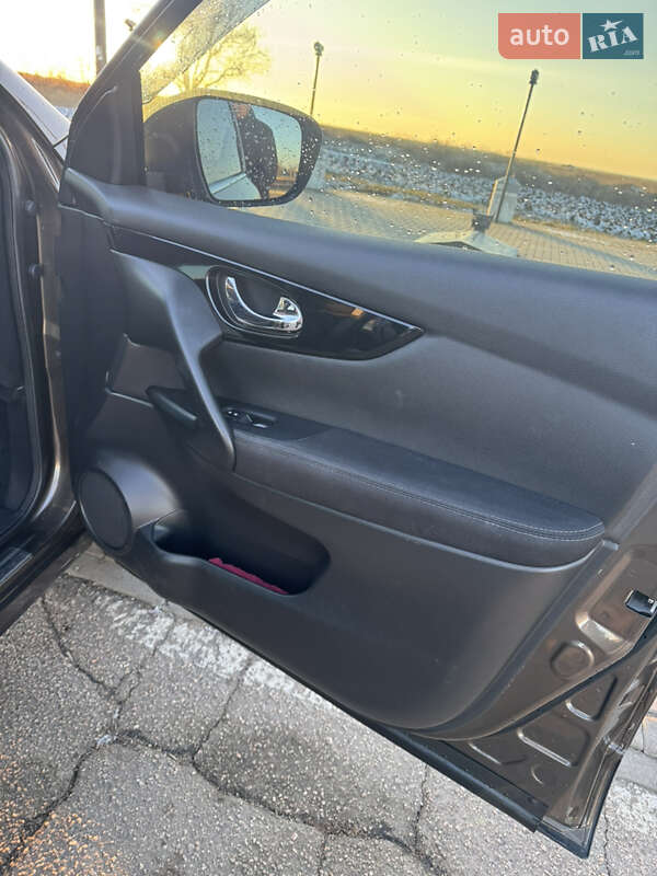 Внедорожник / Кроссовер Nissan Qashqai 2016 в Малой Виске