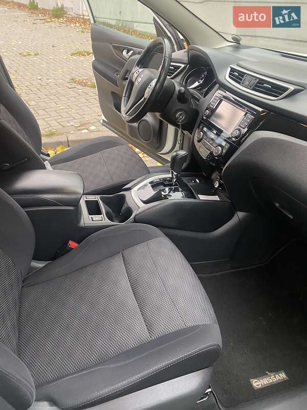 Внедорожник / Кроссовер Nissan Qashqai 2017 в Киеве