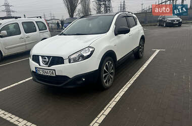 Позашляховик / Кросовер Nissan Qashqai 2013 в Львові