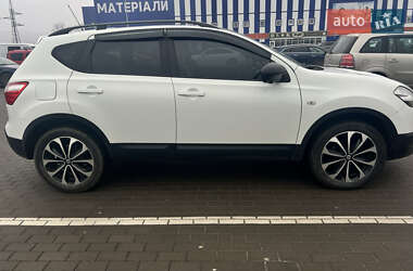 Внедорожник / Кроссовер Nissan Qashqai 2013 в 
