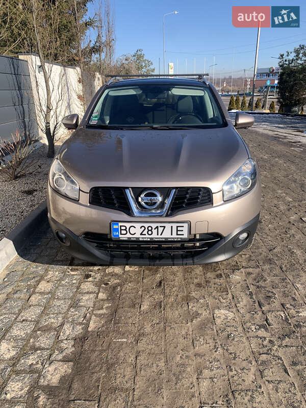 Позашляховик / Кросовер Nissan Qashqai 2012 в Львові