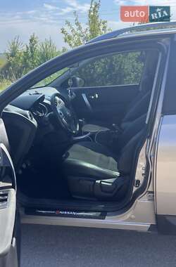 Внедорожник / Кроссовер Nissan Qashqai 2012 в 