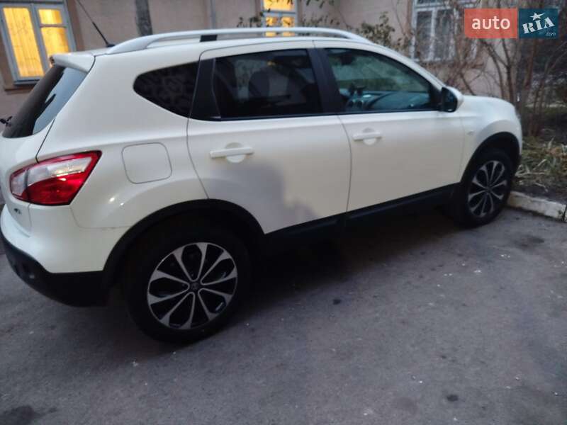 Внедорожник / Кроссовер Nissan Qashqai 2011 в Ровно