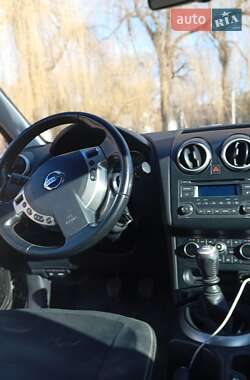Внедорожник / Кроссовер Nissan Qashqai 2011 в 