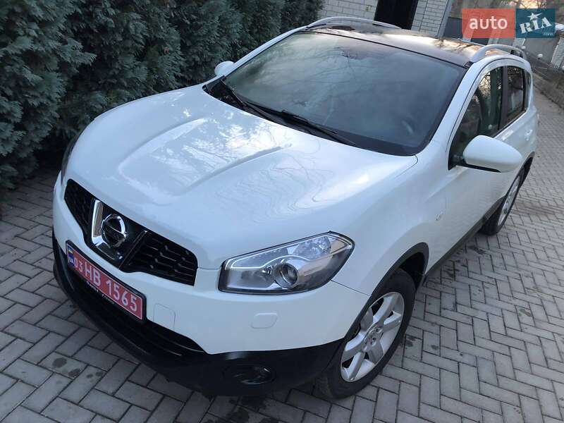 Внедорожник / Кроссовер Nissan Qashqai 2010 в 