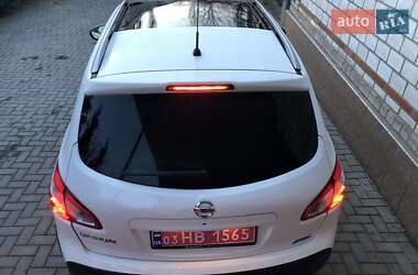 Внедорожник / Кроссовер Nissan Qashqai 2010 в 