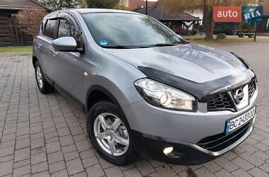 Позашляховик / Кросовер Nissan Qashqai 2010 в Івано-Франківську