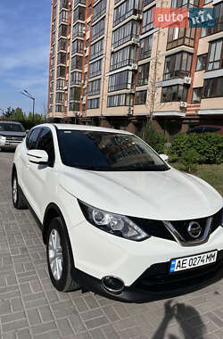 Позашляховик / Кросовер Nissan Qashqai 2016 в 