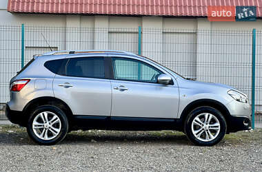 Внедорожник / Кроссовер Nissan Qashqai 2012 в Стрые