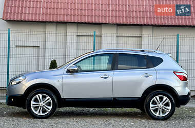 Внедорожник / Кроссовер Nissan Qashqai 2012 в Стрые