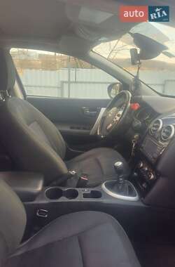 Внедорожник / Кроссовер Nissan Qashqai 2011 в 