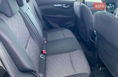 Внедорожник / Кроссовер Nissan Qashqai 2014 в 