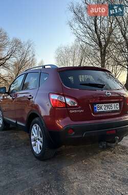 Позашляховик / Кросовер Nissan Qashqai 2010 в Млиніві