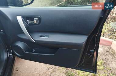 Внедорожник / Кроссовер Nissan Qashqai 2011 в 