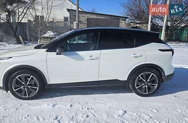 Позашляховик / Кросовер Nissan Qashqai 2023 в 