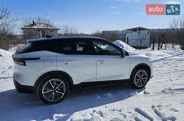 Позашляховик / Кросовер Nissan Qashqai 2023 в 
