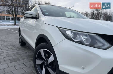 Внедорожник / Кроссовер Nissan Qashqai 2015 в Черкассах