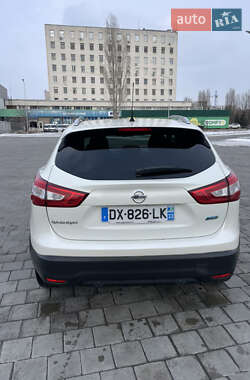 Внедорожник / Кроссовер Nissan Qashqai 2015 в Черкассах