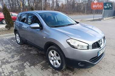 Внедорожник / Кроссовер Nissan Qashqai 2010 в Тернополе