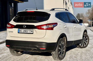 Позашляховик / Кросовер Nissan Qashqai 2015 в Львові