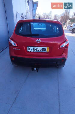 Позашляховик / Кросовер Nissan Qashqai 2011 в 