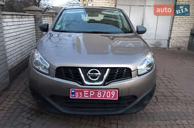 Позашляховик / Кросовер Nissan Qashqai 2011 в Червонограді