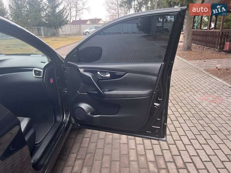 Позашляховик / Кросовер Nissan Qashqai 2014 в Рокитному