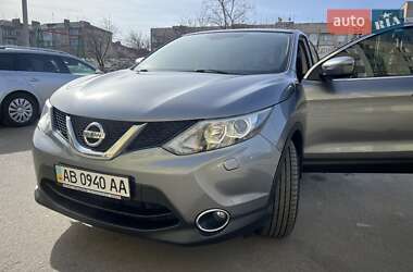 Позашляховик / Кросовер Nissan Qashqai 2015 в Іллінцях