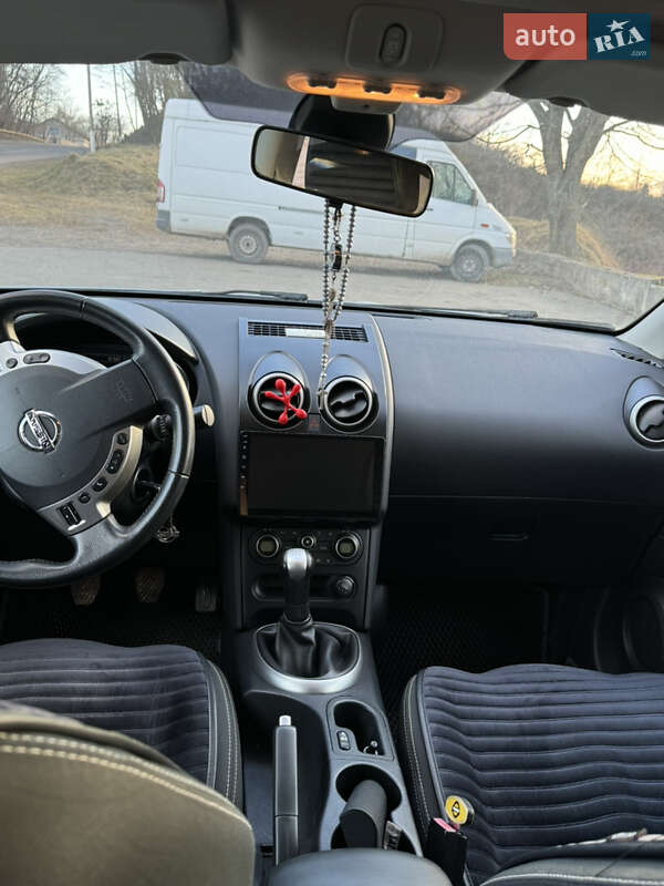 Внедорожник / Кроссовер Nissan Qashqai 2010 в Галиче