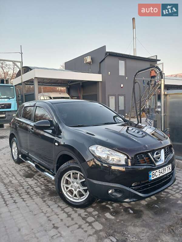 Позашляховик / Кросовер Nissan Qashqai 2011 в Львові