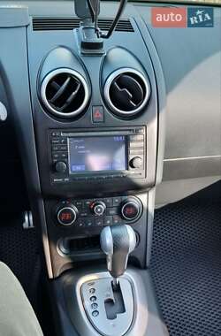 Внедорожник / Кроссовер Nissan Qashqai 2011 в 