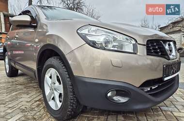 Внедорожник / Кроссовер Nissan Qashqai 2013 в Сумах