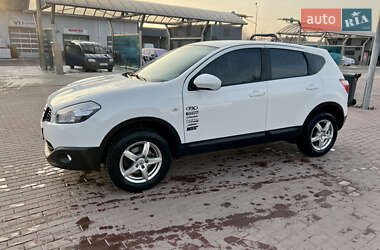 Внедорожник / Кроссовер Nissan Qashqai 2012 в Сарнах