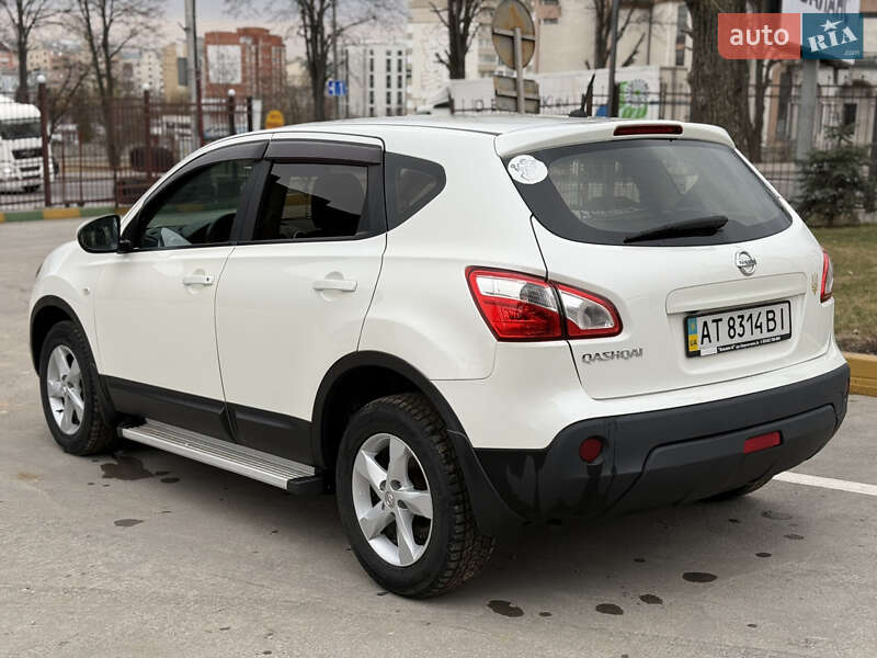 Внедорожник / Кроссовер Nissan Qashqai 2013 в Ивано-Франковске
