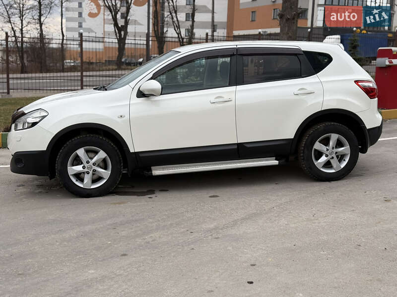 Внедорожник / Кроссовер Nissan Qashqai 2013 в Ивано-Франковске