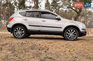 Внедорожник / Кроссовер Nissan Qashqai 2008 в 