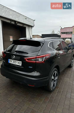 Внедорожник / Кроссовер Nissan Qashqai 2015 в 