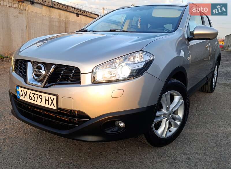 Позашляховик / Кросовер Nissan Qashqai 2013 в 