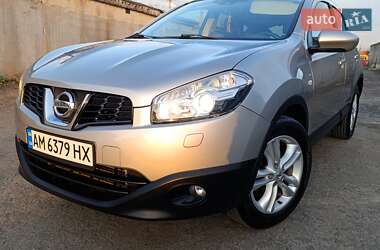Позашляховик / Кросовер Nissan Qashqai 2013 в 