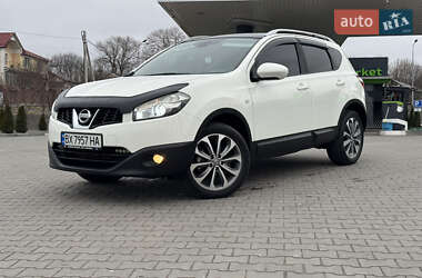 Внедорожник / Кроссовер Nissan Qashqai 2010 в Хмельницком